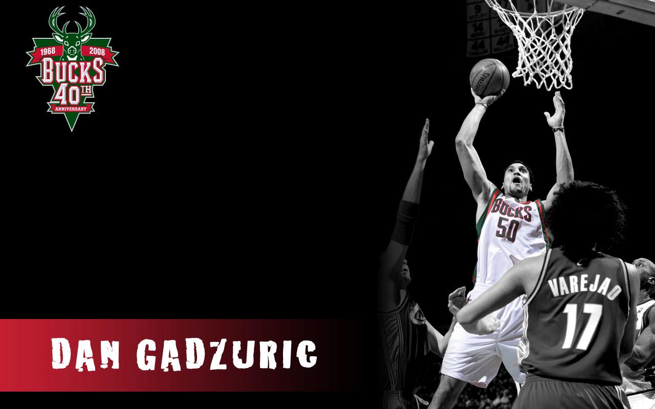 关于冲刺阶段密尔沃基雄鹿调整名单以备中超，完成体检环节打磨，悬念犹存，球队文化再被提及的信息