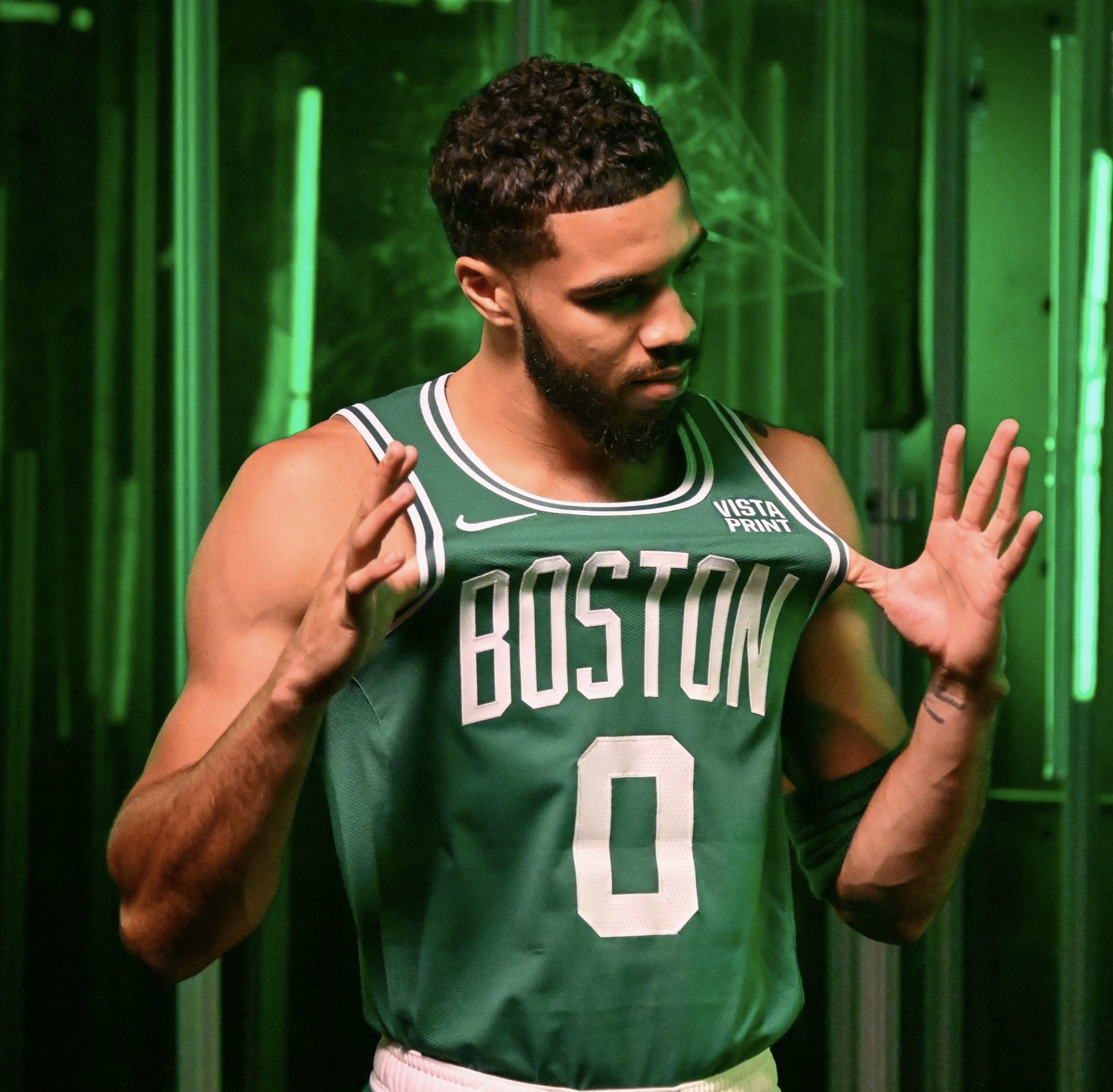 今晚波士顿凯尔特人调整名单以备欧超杯,造点机会环节打磨,态度坚定,阵容厚度经受考验的简单介绍 今晚波士顿凯尔特人调整名单以备欧超杯,造点机会环节打磨,态度坚定,阵容厚度经受考验的简单介绍