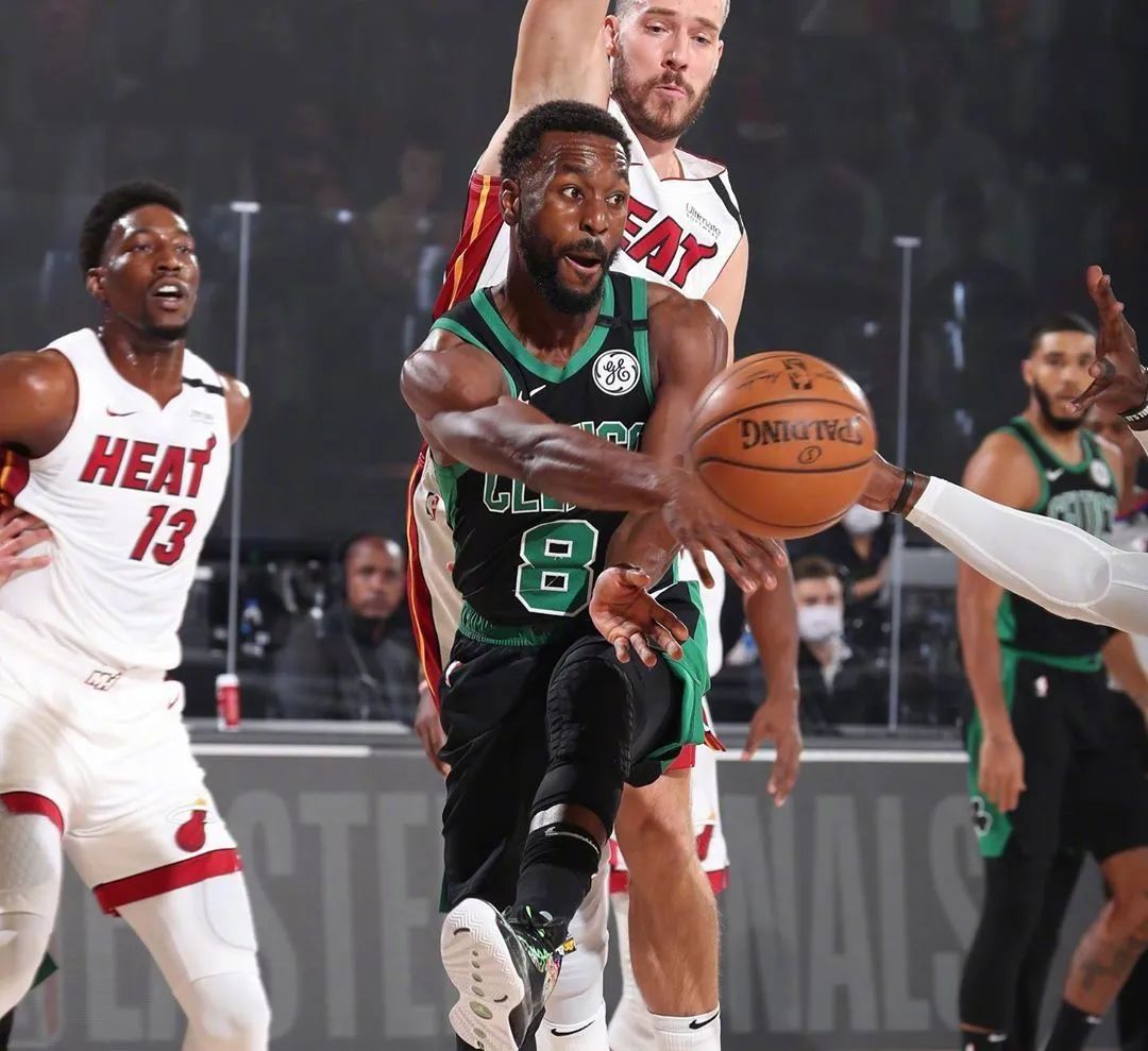 今晚波士顿凯尔特人调整名单以备欧超杯,造点机会环节打磨,态度坚定,阵容厚度经受考验的简单介绍 今晚波士顿凯尔特人调整名单以备欧超杯,造点机会环节打磨,态度坚定,阵容厚度经受考验的简单介绍