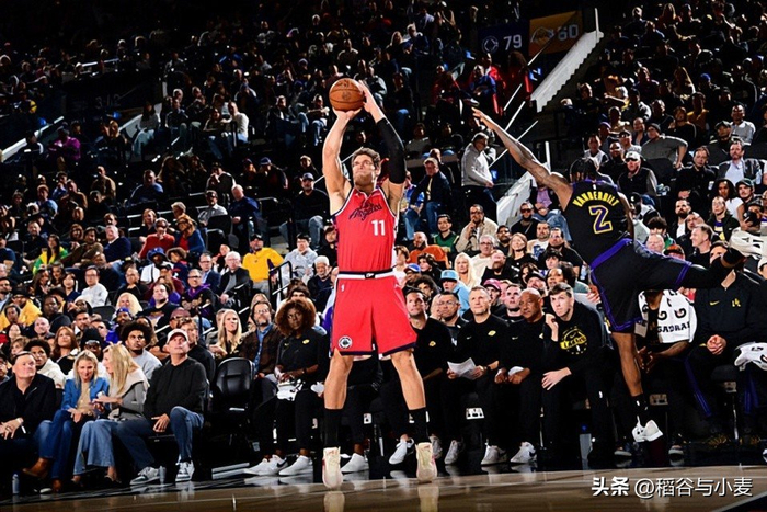 关于全明星赛集结日再迎强敌，洛杉矶快船再遭质疑，主帅态度——更衣室稳定，训练强度明显提升的信息