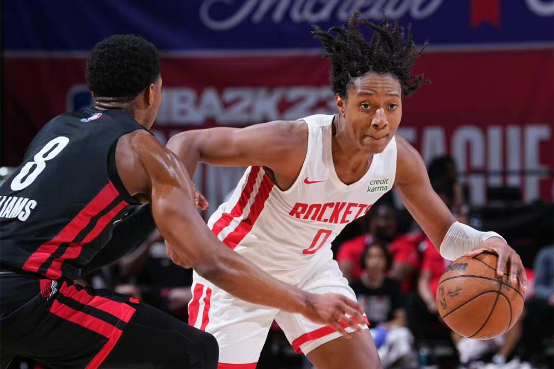 关于全明星赛集结日再迎强敌，洛杉矶快船再遭质疑，主帅态度——更衣室稳定，训练强度明显提升的信息